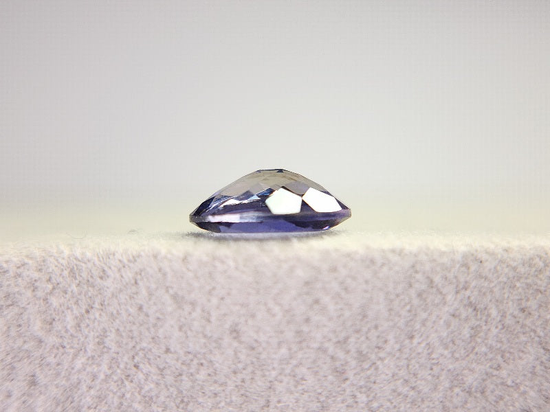 IO-3　アイオライト　1.24ct