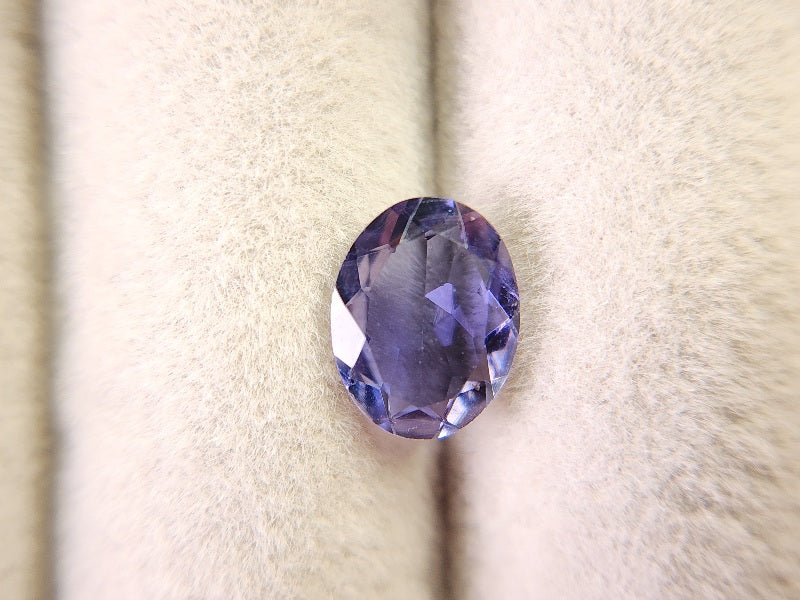 IO-3　アイオライト　1.24ct