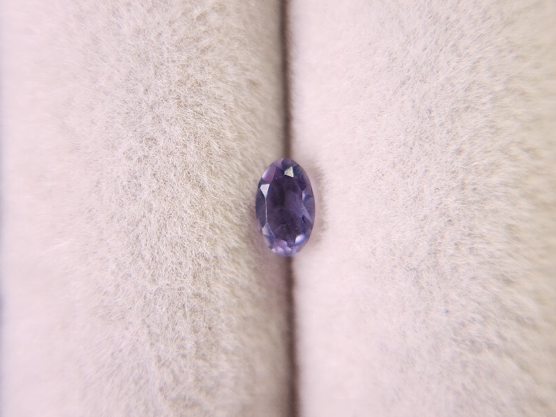 IO-4　アイオライト　0.19ct