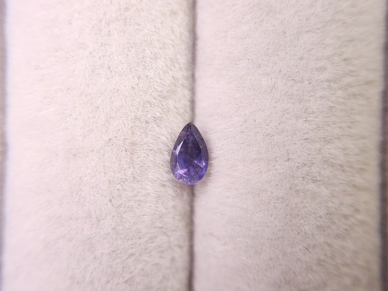 IO-7　アイオライト　0.23ct