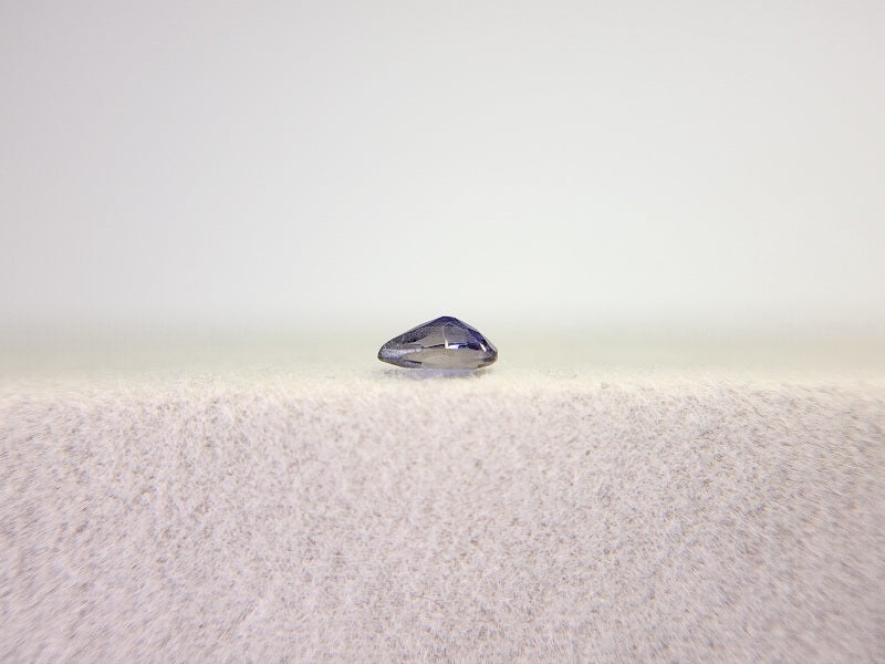 IO-8　アイオライト　0.16ct