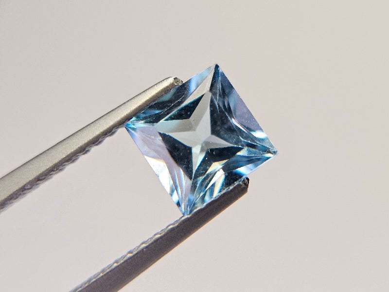 bl-TO-23　ブルートパーズ　1.51ct