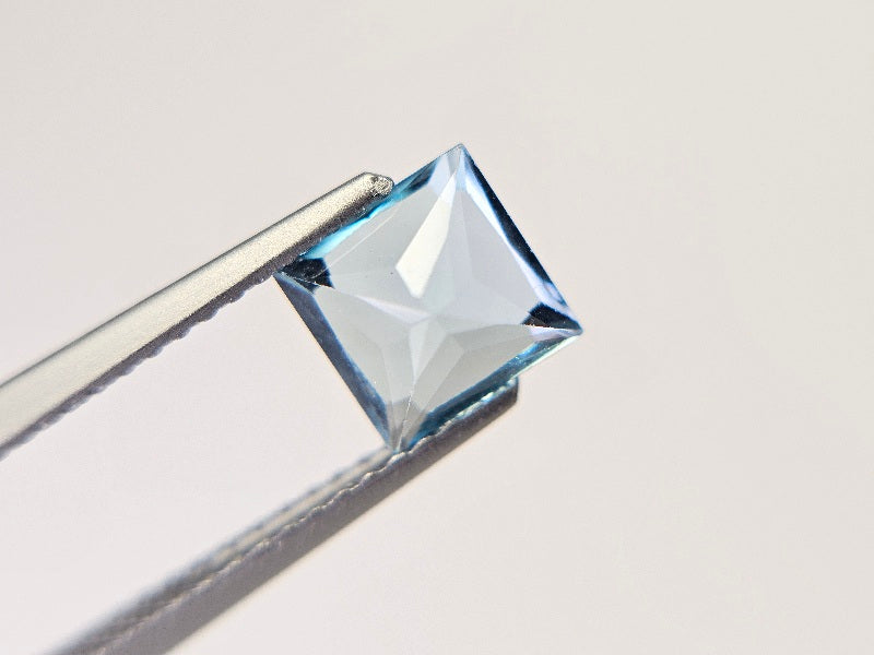 bl-TO-23　ブルートパーズ　1.51ct
