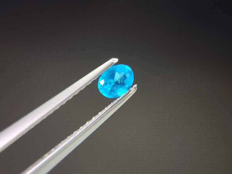 nbl-AP-20　ネオンブルーアパタイト　0.18ct