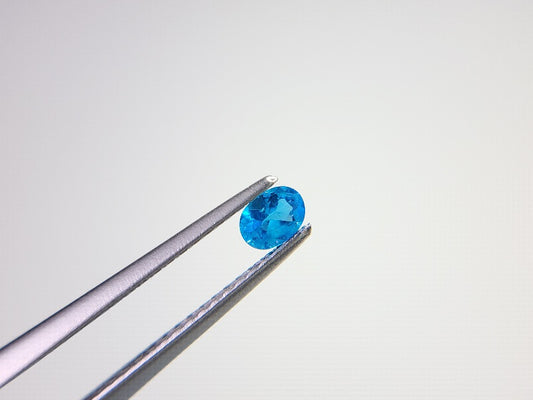 nbl-AP-21　ネオンブルーアパタイト　0.18ct