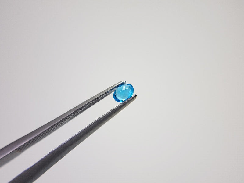 nbl-AP-30　ネオンブルーアパタイト　0.14ct