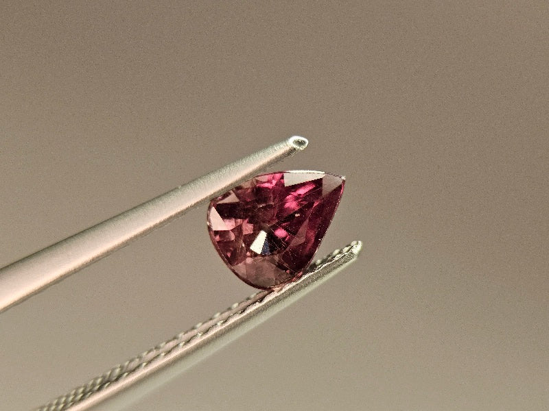 ccGA-10　カラーチェンジガーネット　0.71ct