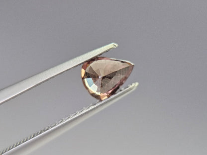 ccGA-10　カラーチェンジガーネット　0.71ct