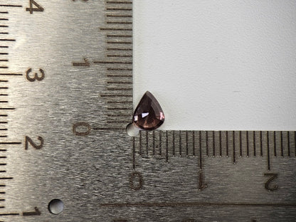ccGA-10　カラーチェンジガーネット　0.71ct