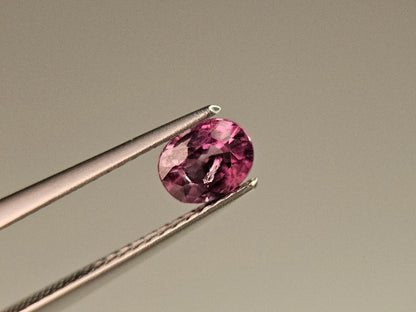 ccGA-11　カラーチェンジガーネット　0.70ct