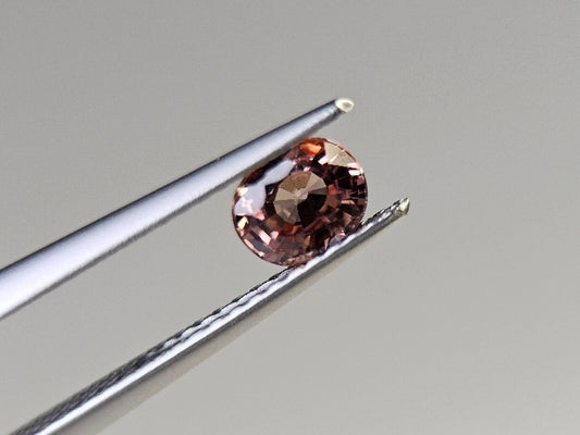 ccGA-12　カラーチェンジガーネット　0.67ct