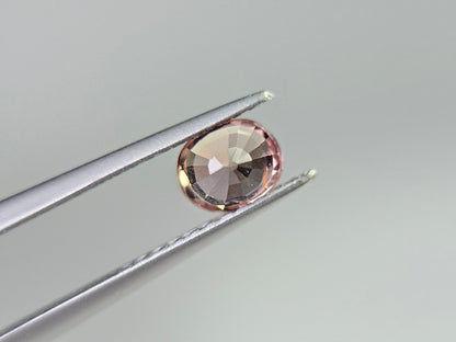 ccGA-12　カラーチェンジガーネット　0.67ct