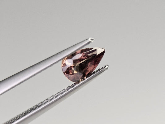 ccGA-13　カラーチェンジガーネット　0.63ct