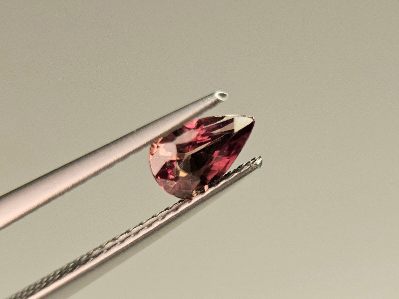 ccGA-13　カラーチェンジガーネット　0.63ct