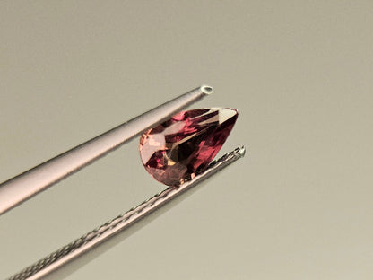 ccGA-13　カラーチェンジガーネット　0.63ct