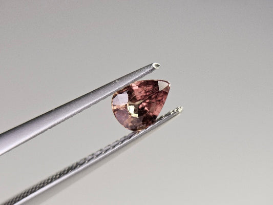 ccGA-15　カラーチェンジガーネット　0.60ct