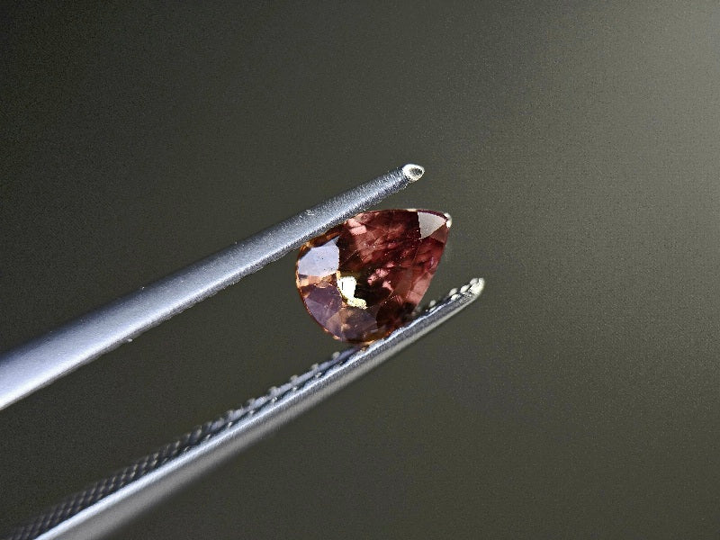 ccGA-15　カラーチェンジガーネット　0.60ct