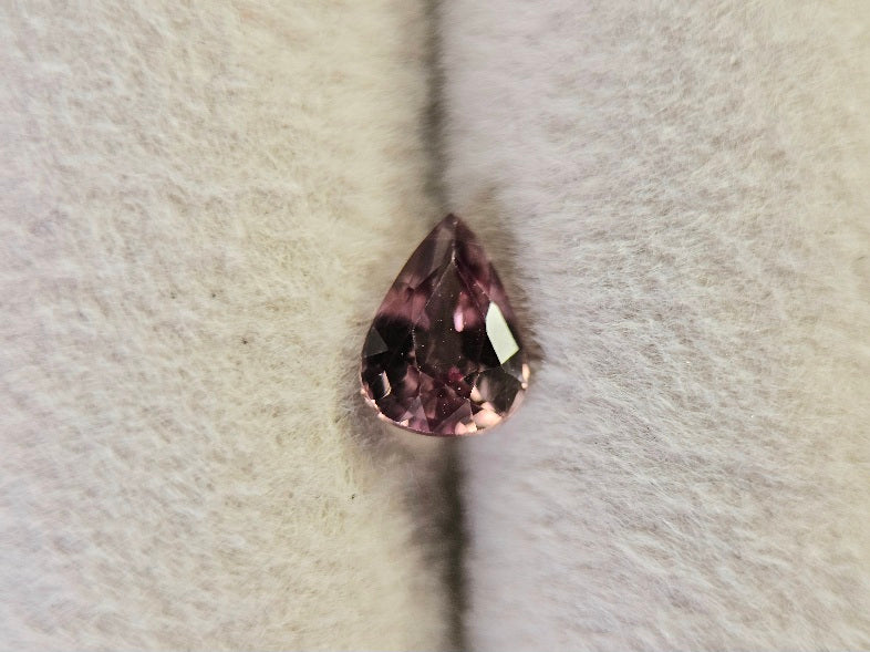 ccGA-16　カラーチェンジガーネット　0.57ct