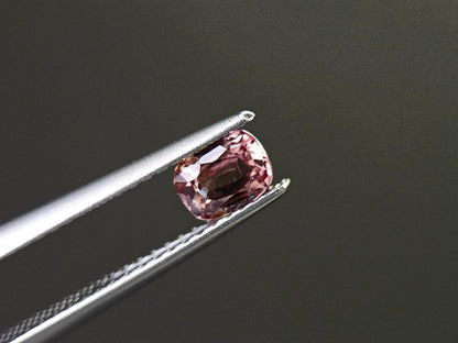 ccGA-17　カラーチェンジガーネット　0.57ct