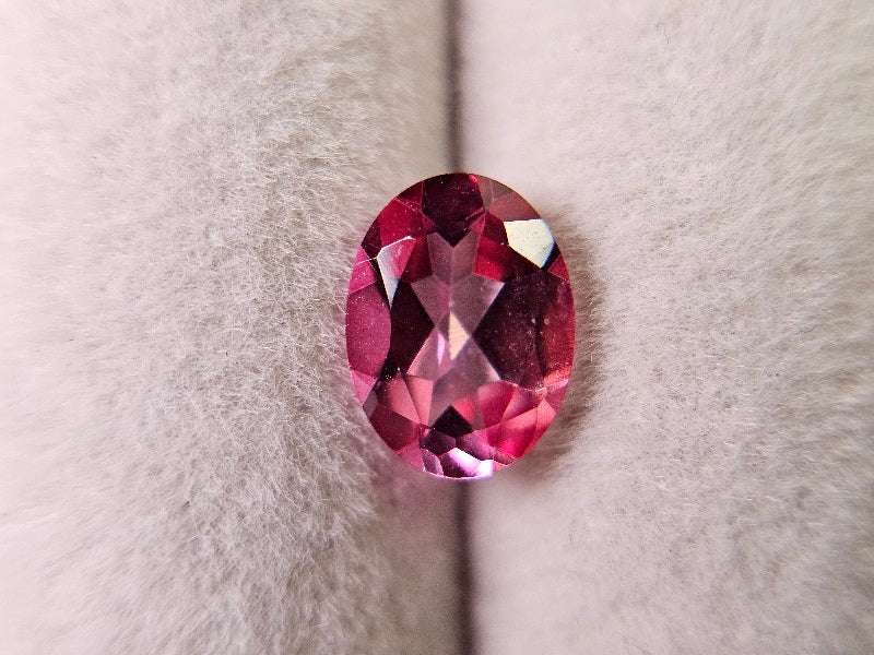 piTOt-9　ピンクトパーズ（トリートメント）　1.31ct