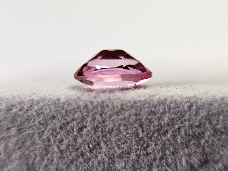 piTOt-12　ピンクトパーズ（トリートメント）　1.29ct