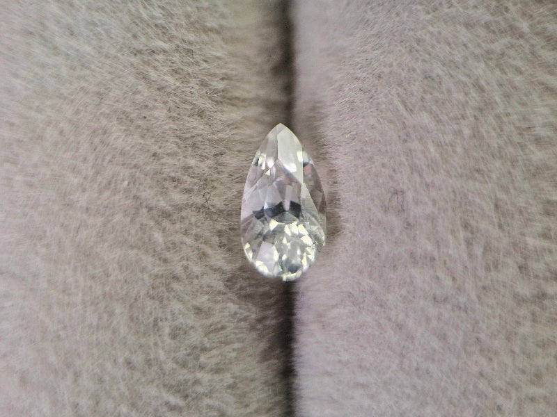 PHN-1　フェナカイト　0.45ct