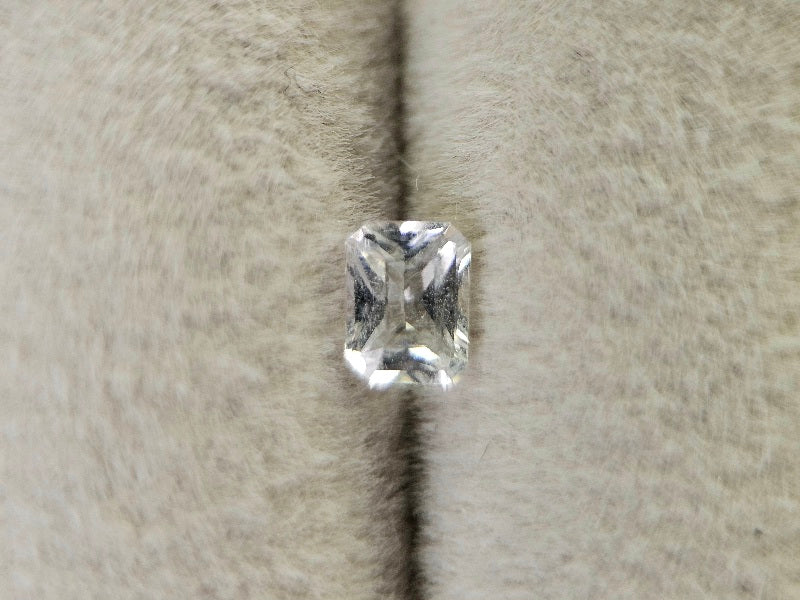 PHN-3　フェナカイト　0.28ct