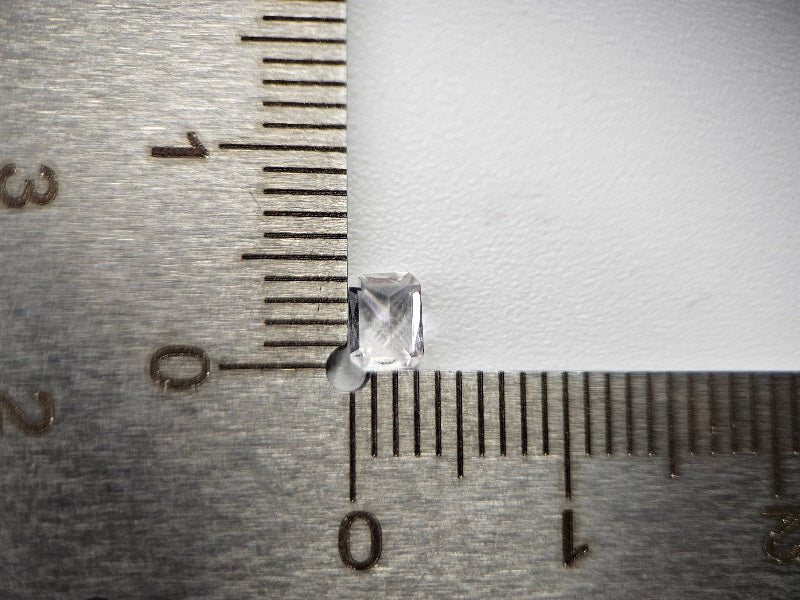 PHN-3　フェナカイト　0.28ct
