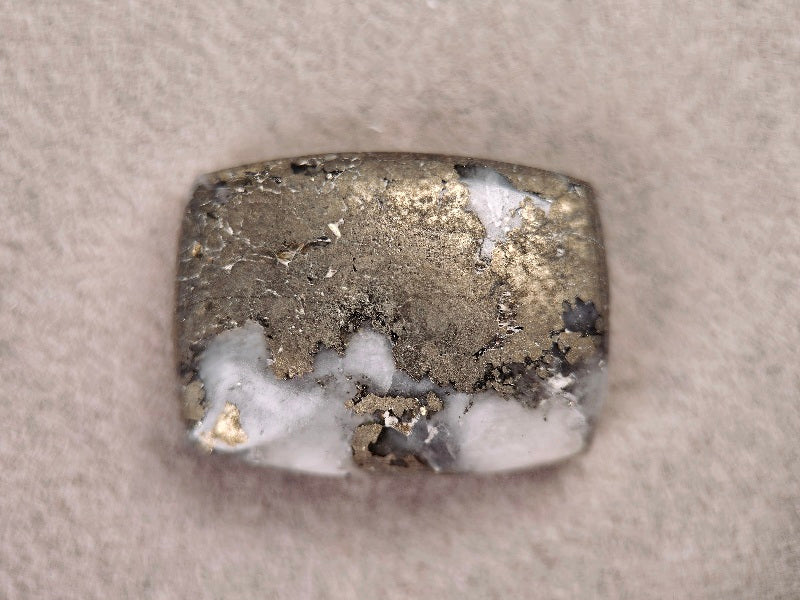 IPY-1　アイスパイライト　21.47ct