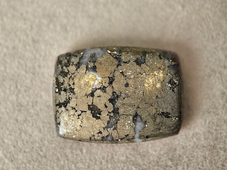 IPY-2　アイスパイライト　21.14ct