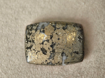 IPY-2　アイスパイライト　21.14ct