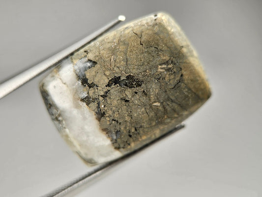 IPY-3　アイスパイライト　20.67ct
