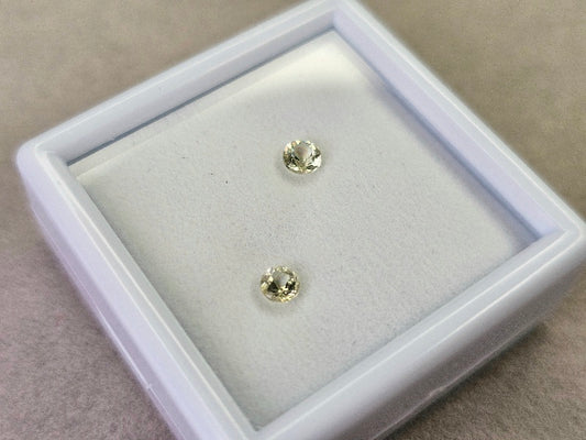 SET2-yeAP-6　イエローアパタイト２石セット　計0.49ct