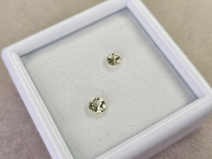 SET2-yeAP-8　イエローアパタイト２石セット　計0.55ct