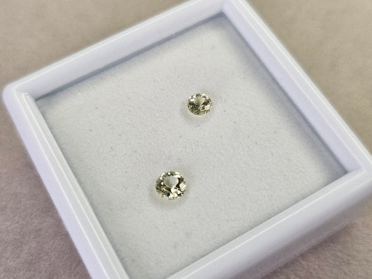 SET2-yeAP-8　イエローアパタイト２石セット　計0.55ct