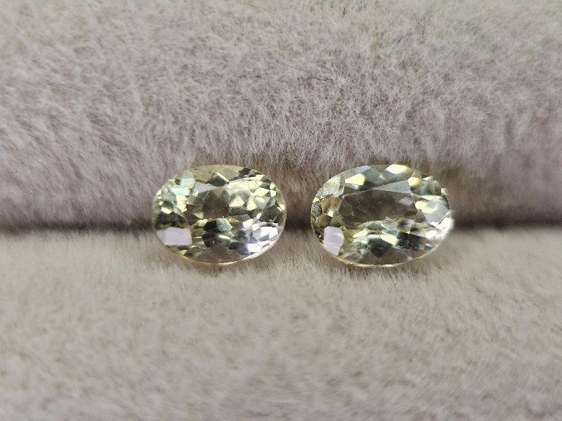 SET2-yeAP-11　イエローアパタイト２石セット　計0.85ct