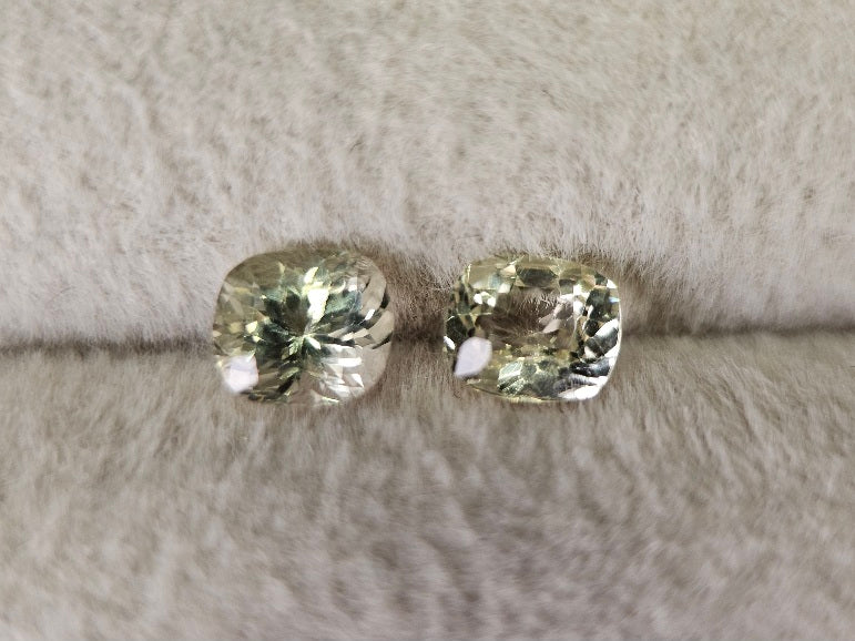 SET2-yeAP-13　イエローアパタイト２石セット　計0.72ct