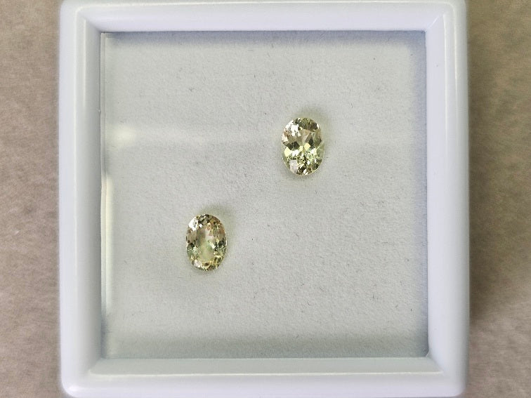 SET2-yeAP-9　イエローアパタイト２石セット　計0.99ct