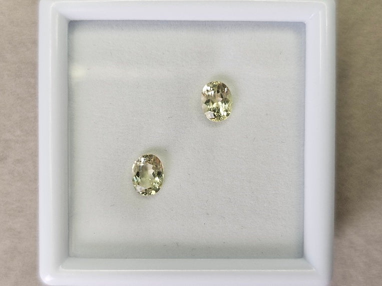 SET2-yeAP-10　イエローアパタイト２石セット　計1.13ct