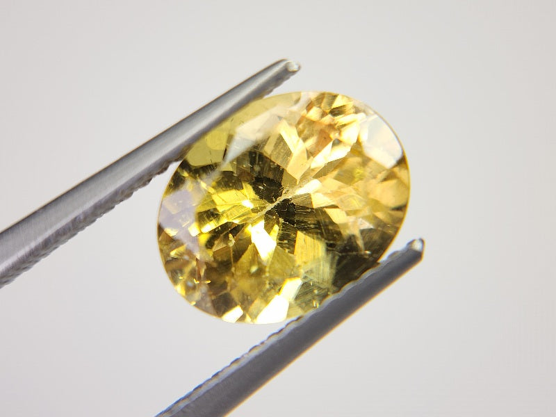 ye-AP-8　イエローアパタイト　2.96ct