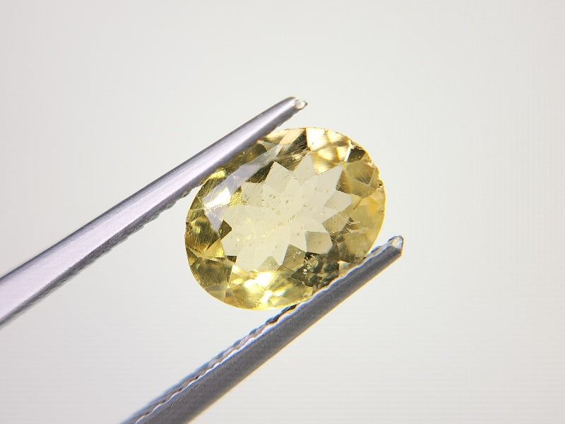 ye-AP-12　イエローアパタイト※欠けあり※　1.48ct