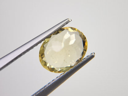 ye-AP-12　イエローアパタイト※欠けあり※　1.48ct