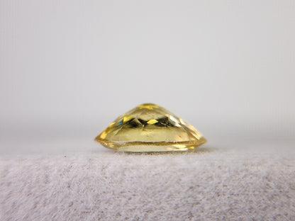 ye-AP-12　イエローアパタイト※欠けあり※　1.48ct