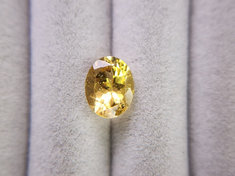 ye-AP-8　イエローアパタイト　2.96ct