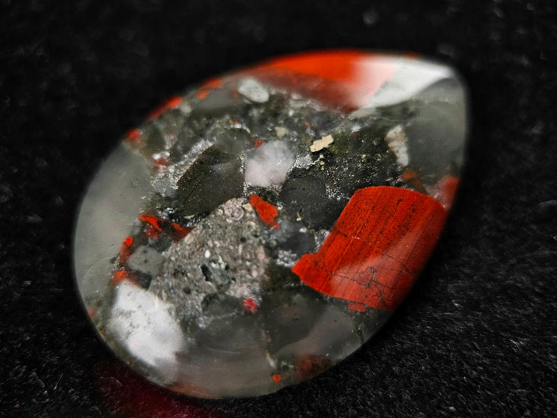 BS-2　ブラッドストーン　38.51ct