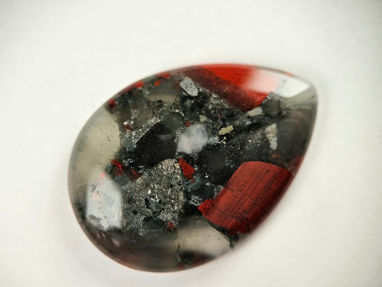BS-2　ブラッドストーン　38.51ct