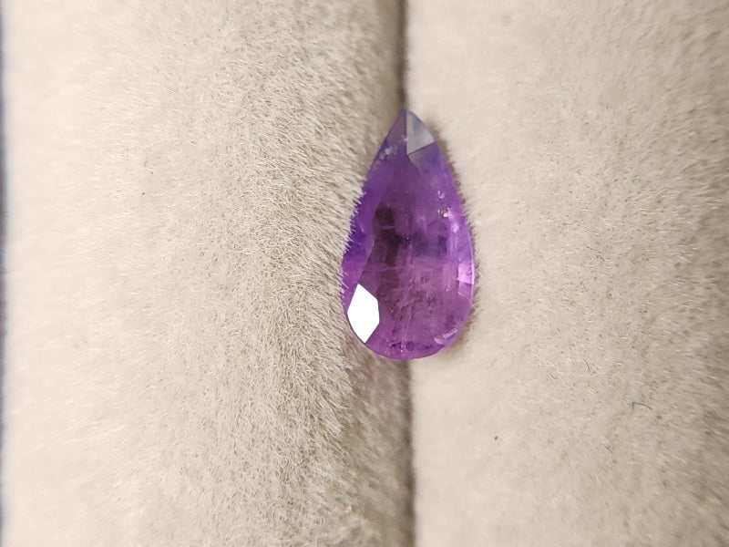 SA-89 蛍光！サファイア 0.73ct – 東洋ルース公式オンラインショップ