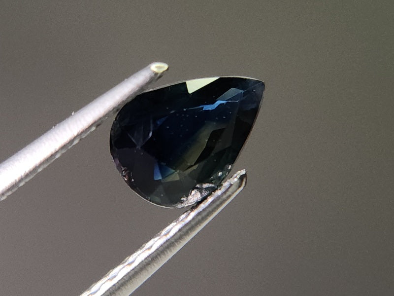 サファイア 穴あき ルース loose_stone92 SA-92 サファイア 0.65ct – 東洋ルース公式オンラインショップ
