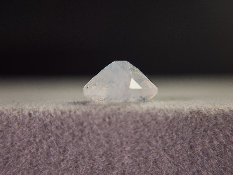 rMO-3　レインボーストーン　1.33ct