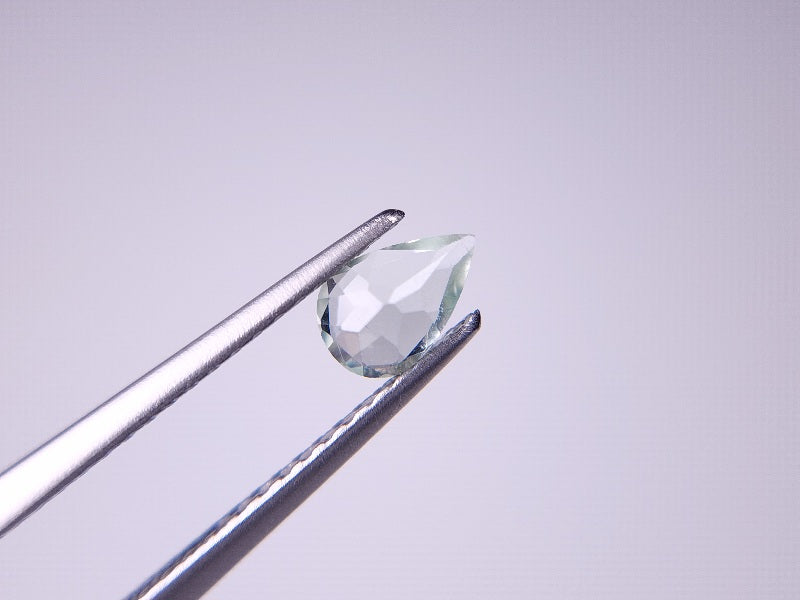 gBE-120　グリーンベリル　0.35ct